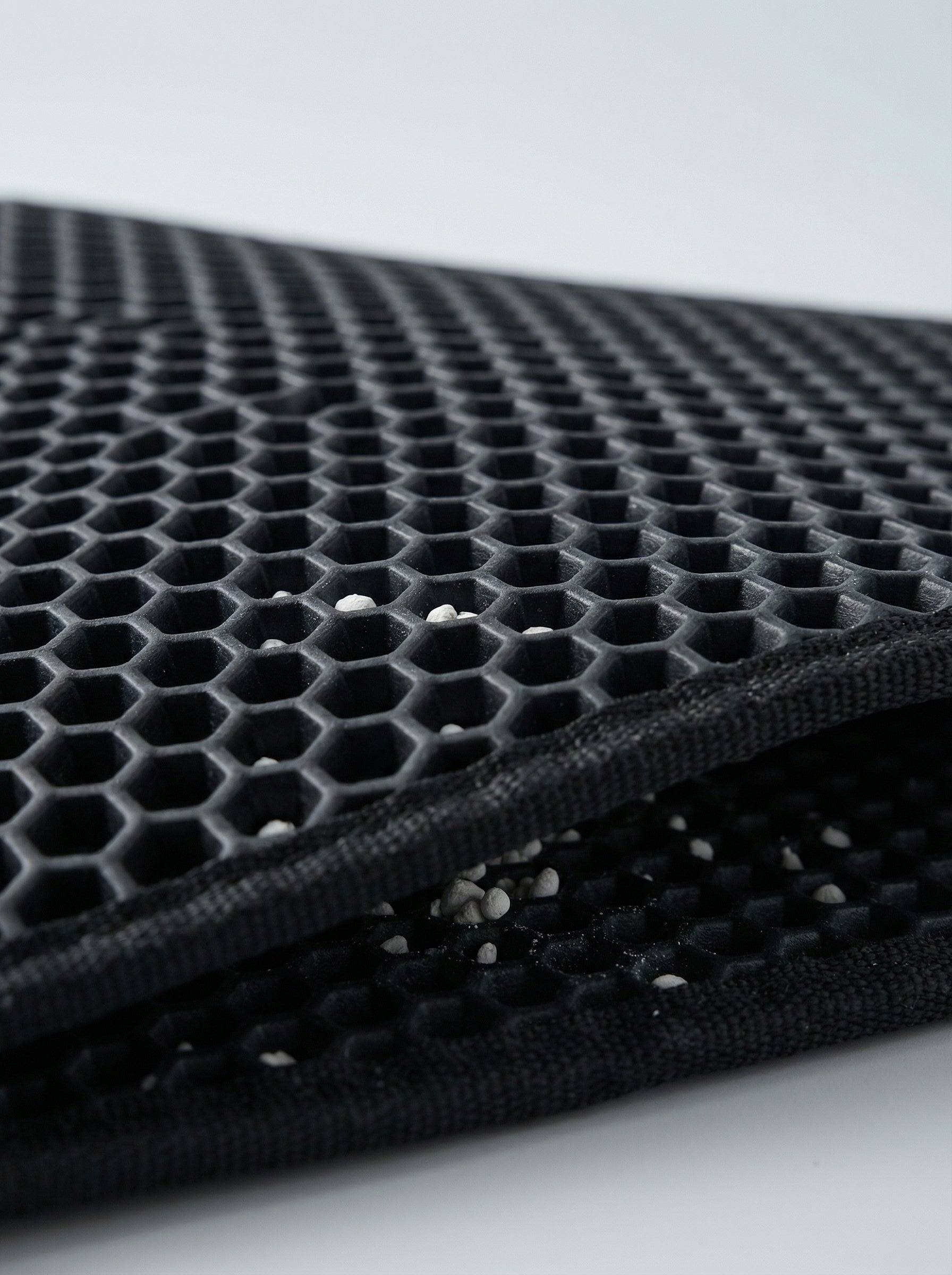 Cat Litter Trap Mat – Double Layer Honeycomb Design, Stops Scatter