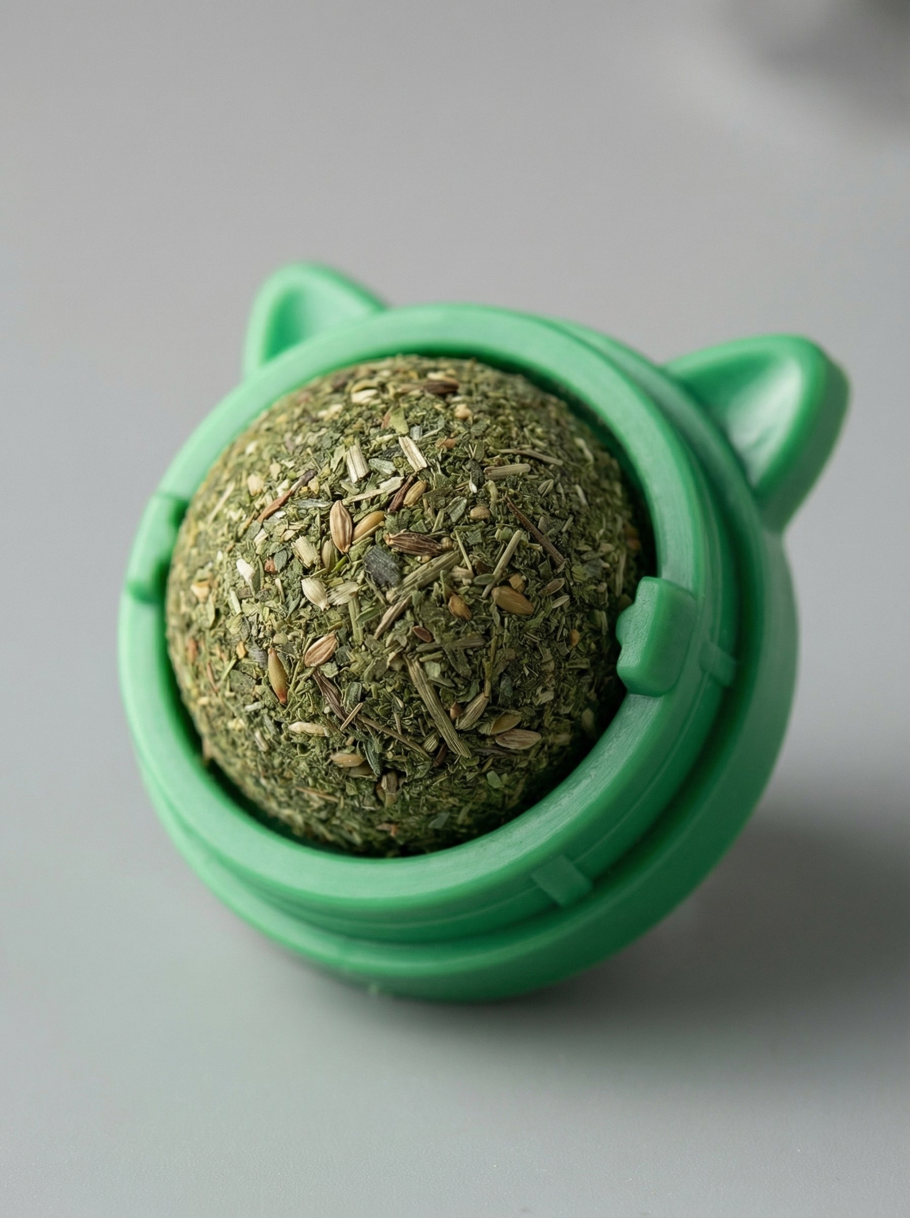 Natural Catnip Wall-Mounted Scratching Ball – Therapeutic & Healthy Cat Toy